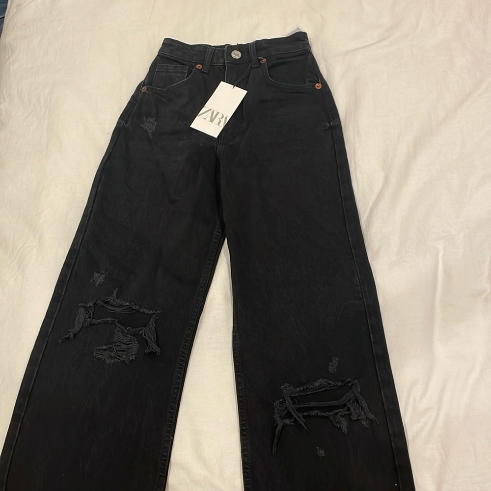 Zara Wide Leg Black Ripped jeans